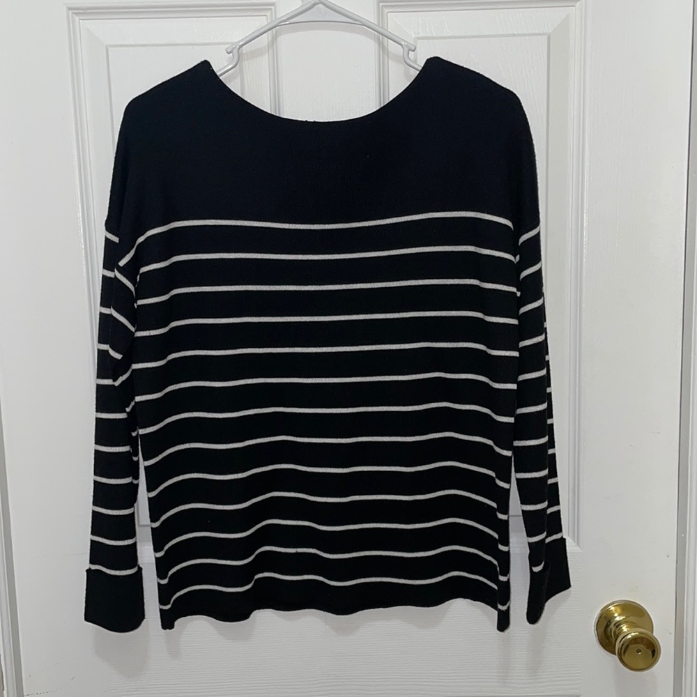 Black stripe sweatshirt